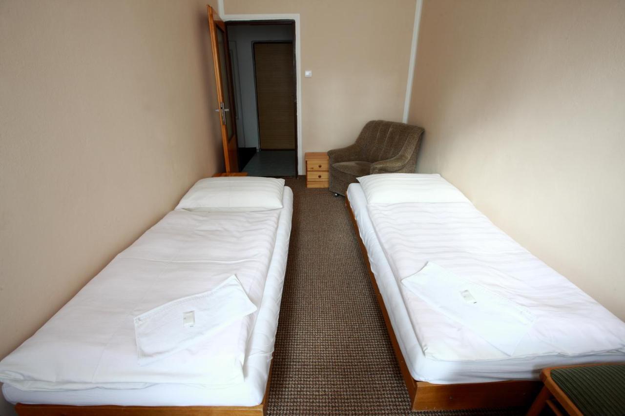 Hotel Slavie Klášterec nad Ohří エクステリア 写真